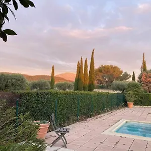 Appartement Au Milieux Des Oliviers.